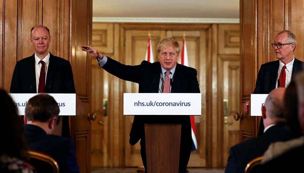Qeveria e Britanise paralajmeron heqjen e masave anti Covid